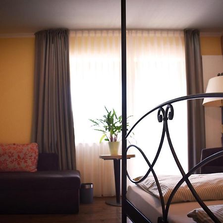 Landhotel Zur Post บาดเคอนิก ภายนอก รูปภาพ